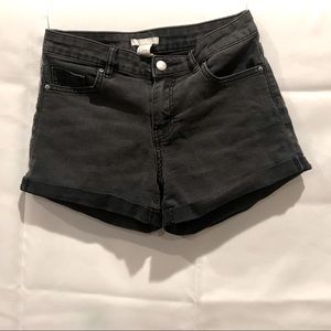 Brand: H&M      Size: 4      Color: Black/washed